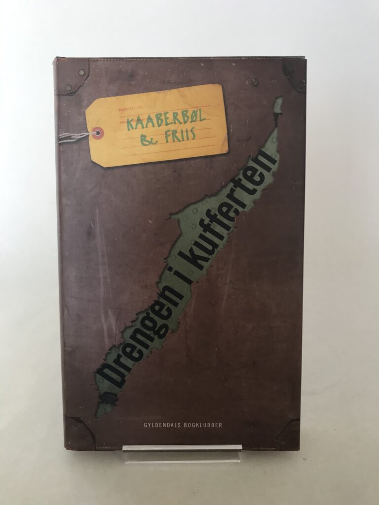 Drengen i kufferten (Hardback)