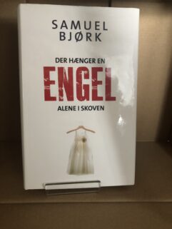 Der hænger en Engel Alene i skoven Laesehesten-silkeborg.dk